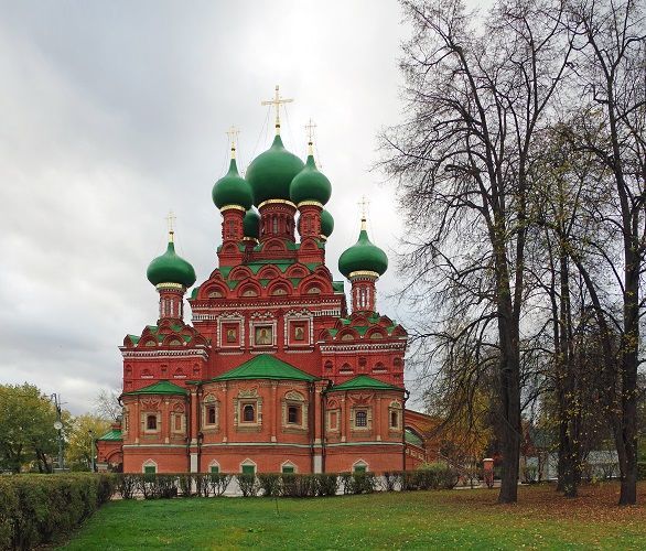 Останкино, усадьба князей Черкасских с церковью Троицы Живоначальной (Москва) Останкино, усадьба князей Черкасских с церковью Троицы Живоначальной (Москва)