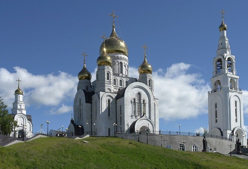 Памятники митрополитам Тобольским Феодосию и Иоанну (Ханты-Мансийск) Памятники митрополитам Тобольским Феодосию и Иоанну (Ханты-Мансийск)
