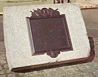 Портсмут: мемориальная доска (Portsmouth: plaque) Портсмут: мемориальная доска (Portsmouth: plaque)