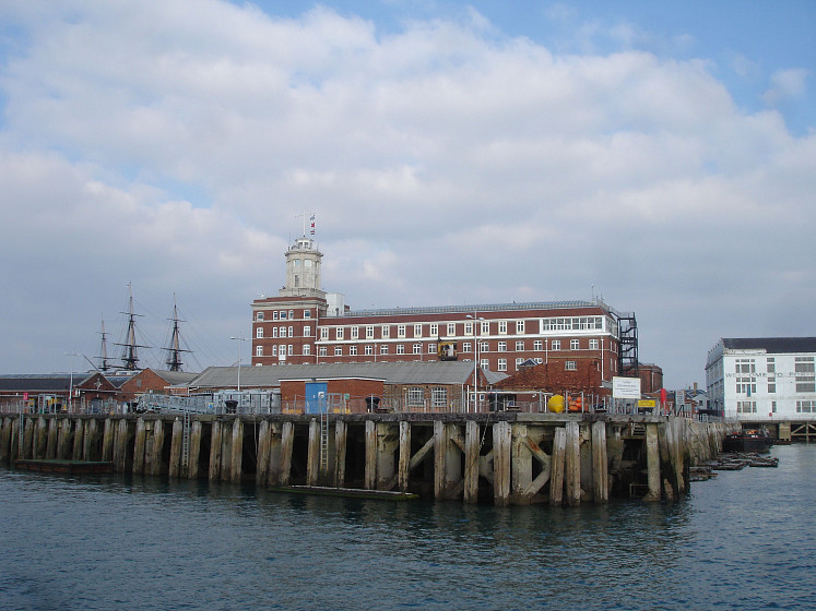 Портсмут: верфи, морской флот (Portsmouth: dockyards; fleet) Портсмут: верфи, морской флот (Portsmouth: dockyards; fleet)