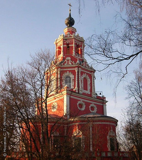 Уборы (Спасское), усадьба Шереметевых с церковью Спаса Нерукотворного образа (Московская обл.) Уборы (Спасское), усадьба Шереметевых с церковью Спаса Нерукотворного образа (Московская обл.)