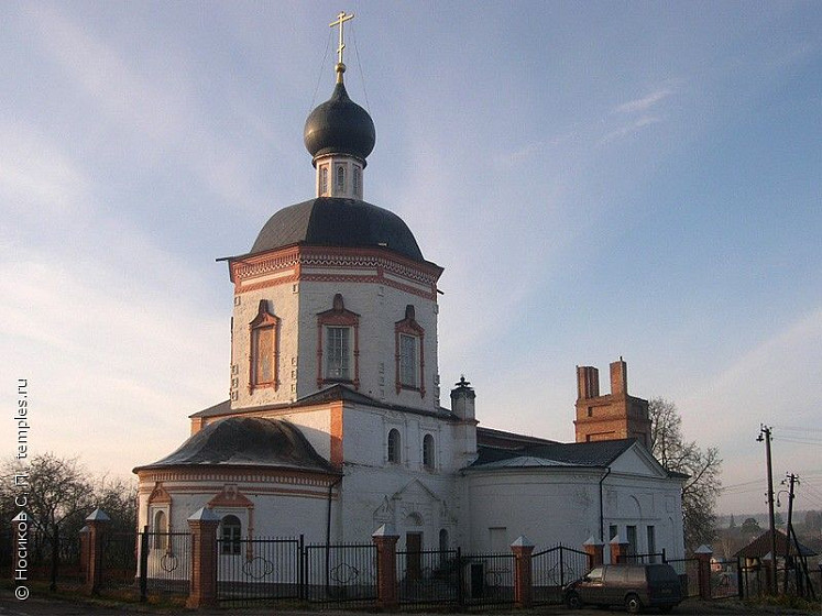 Красное, усадьба имеретинского царя Арчила II с церковью Иоанна Богослова (Москва) Красное, усадьба имеретинского царя Арчила II с церковью Иоанна Богослова (Москва)