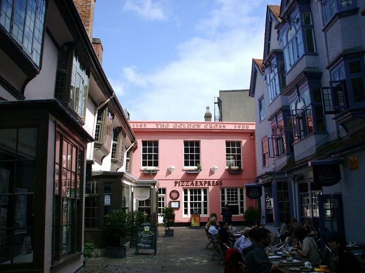Гостиница «Кросс» (The Cross Inn)