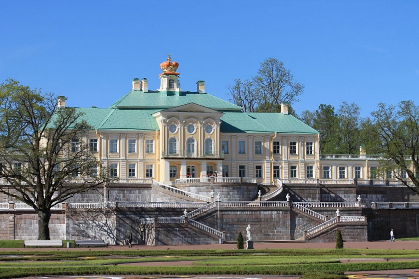 Большой (Меншиковский) дворец в Ораниенбауме (Ломоносов, С-Петербург) Большой (Меншиковский) дворец в Ораниенбауме (Ломоносов, С-Петербург)