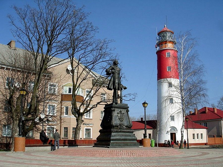 Памятник Петру I (Балтийск, Калининградская обл.) Памятник Петру I (Балтийск, Калининградская обл.)