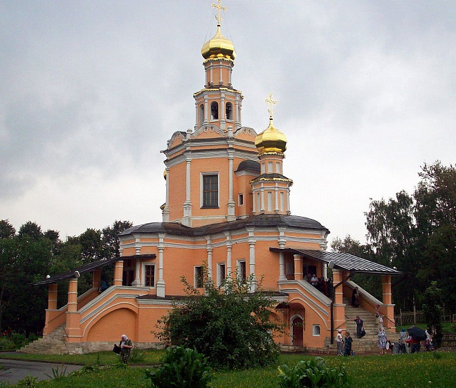 Зюзино, усадьба князей Прозоровских с церковью Бориса и Глеба (Москва) Зюзино, усадьба князей Прозоровских с церковью Бориса и Глеба (Москва)