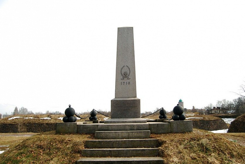 Памятник воинам, погибшим при осаде Выборга (Ленинградская обл.) Памятник воинам, погибшим при осаде Выборга (Ленинградская обл.)