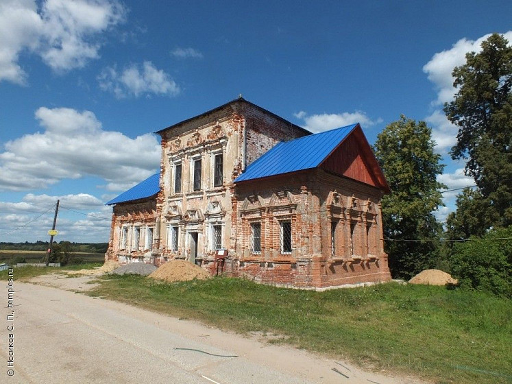 Курилово (Спасское), вотчина графа Г. И. Головкина с церковью Благовещения Пресвятой Богородицы (Калужская обл.) Курилово (Спасское), вотчина графа Г. И. Головкина с церковью Благовещения Пресвятой Богородицы (Калужская обл.)