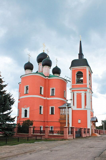 Бурцево (Богородское), усадьба М. С. Аничкова с церковью Вознесения Господня (Московская обл.) Бурцево (Богородское), усадьба М. С. Аничкова с церковью Вознесения Господня (Московская обл.)