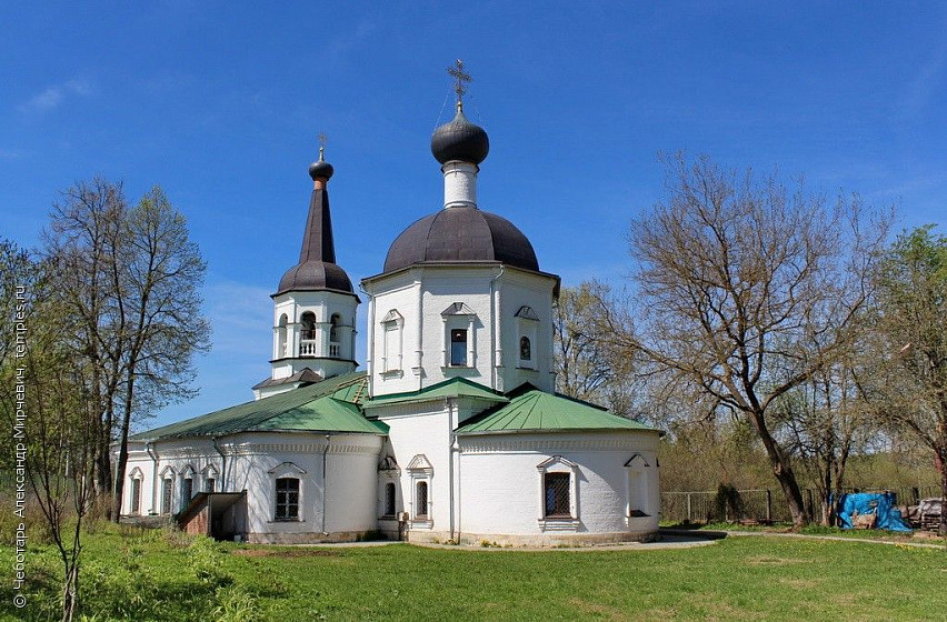 Троицкое (Ардынцы), вотчина Шишкиных с церковью Троицы Живоначальной (Московская обл.) Троицкое (Ардынцы), вотчина Шишкиных с церковью Троицы Живоначальной (Московская обл.)