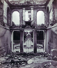 Дворец Сен-Клу (Château de Saint-Cloud). 1871.