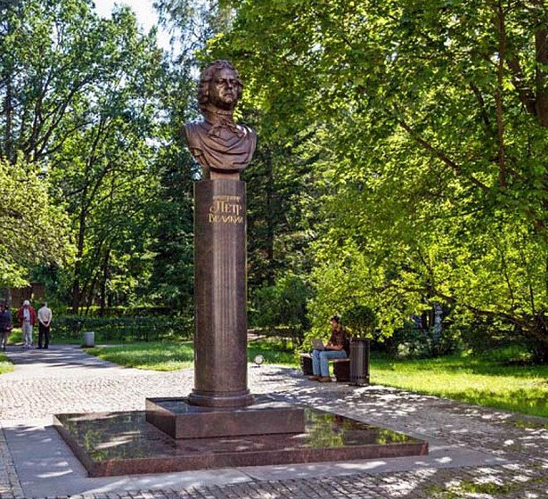 Памятник Петру I в парке Санкт-Петербургского политехнического университета Петра Великого (С-Петербург) Памятник Петру I в парке Санкт-Петербургского политехнического университета Петра Великого (С-Петербург)
