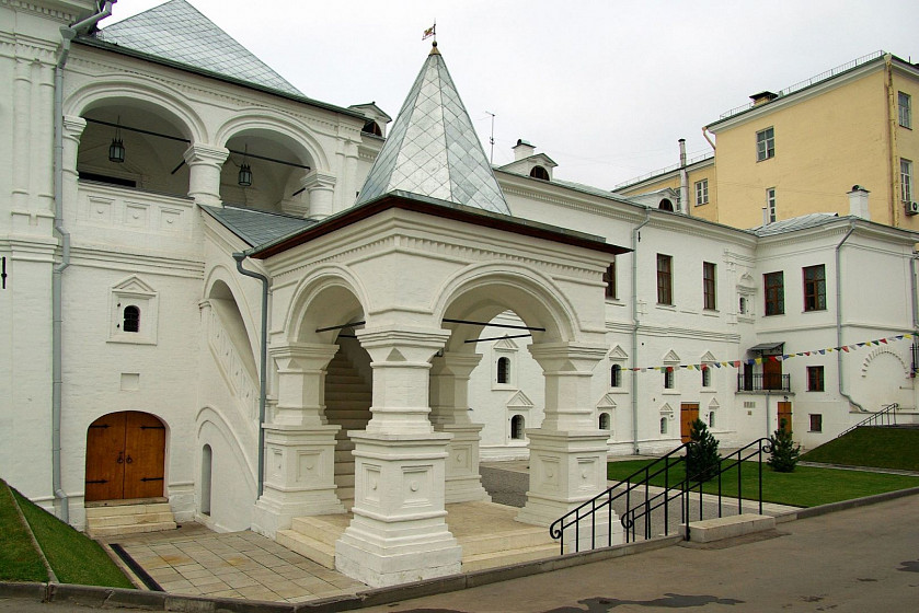 Палаты Лопухиных (Москва) Палаты Лопухиных (Москва)