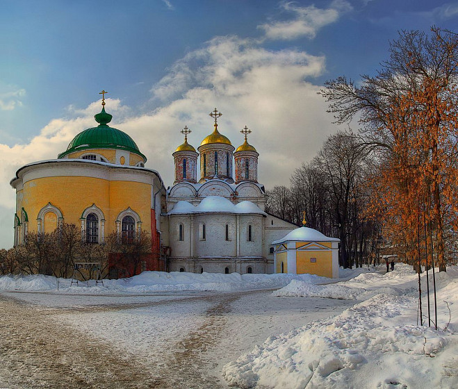 Спасо-Преображенский монастырь (Ярославль) Спасо-Преображенский монастырь (Ярославль)