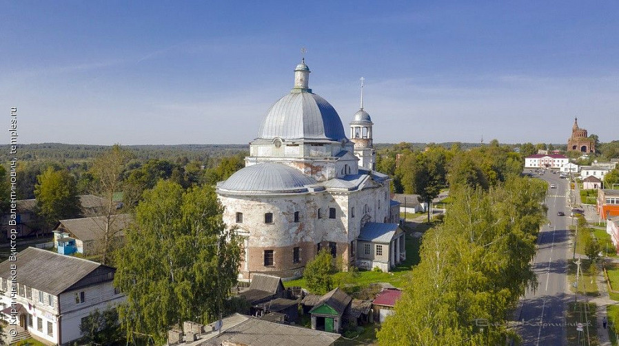 Плохино, усадьба графа Я. В. Брюса с церковью Воскресения Христова (Калужская обл.)